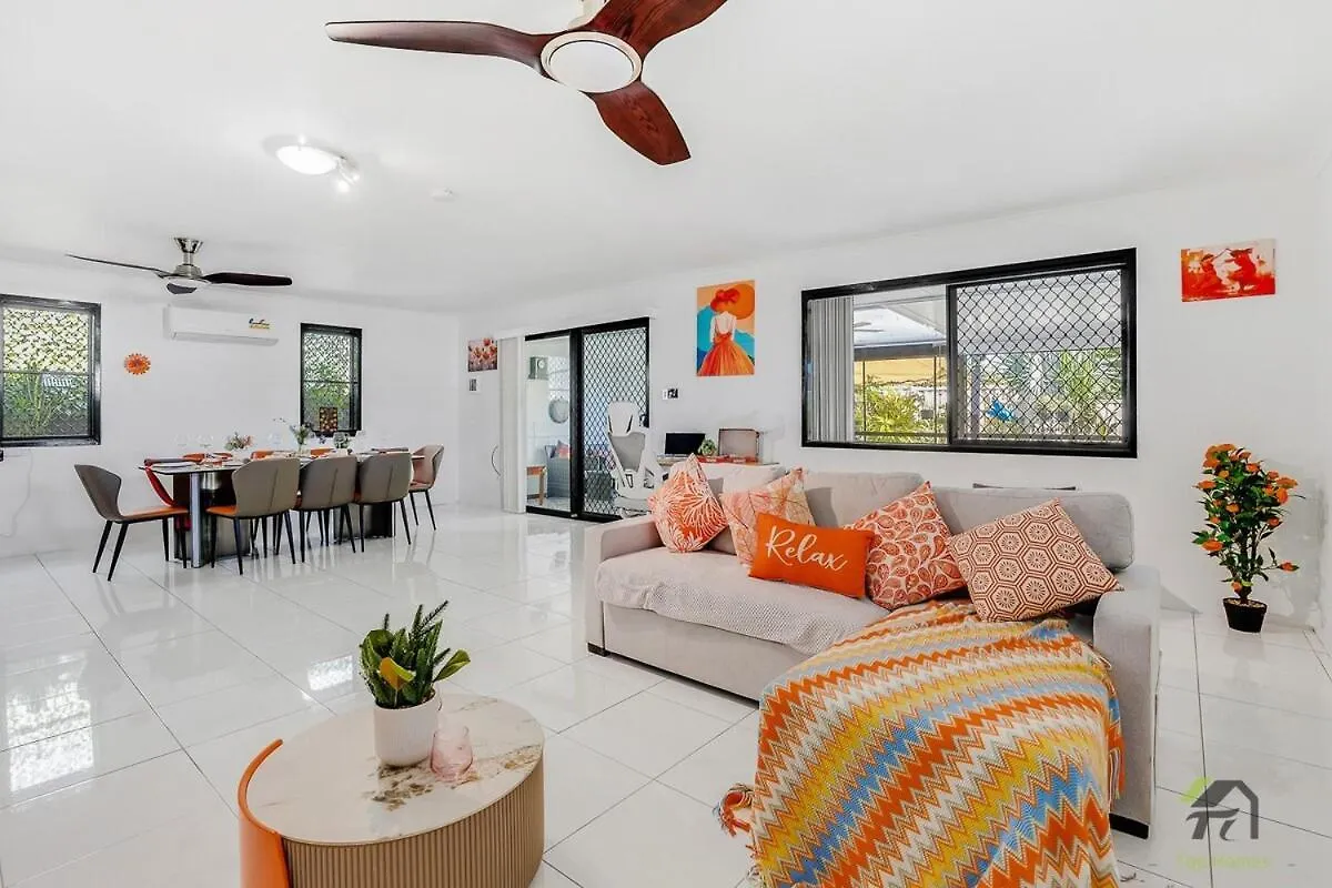 Quiet 5 Bedrooms House Located Springfield Lake Springfield Lakes 0*,  Australia