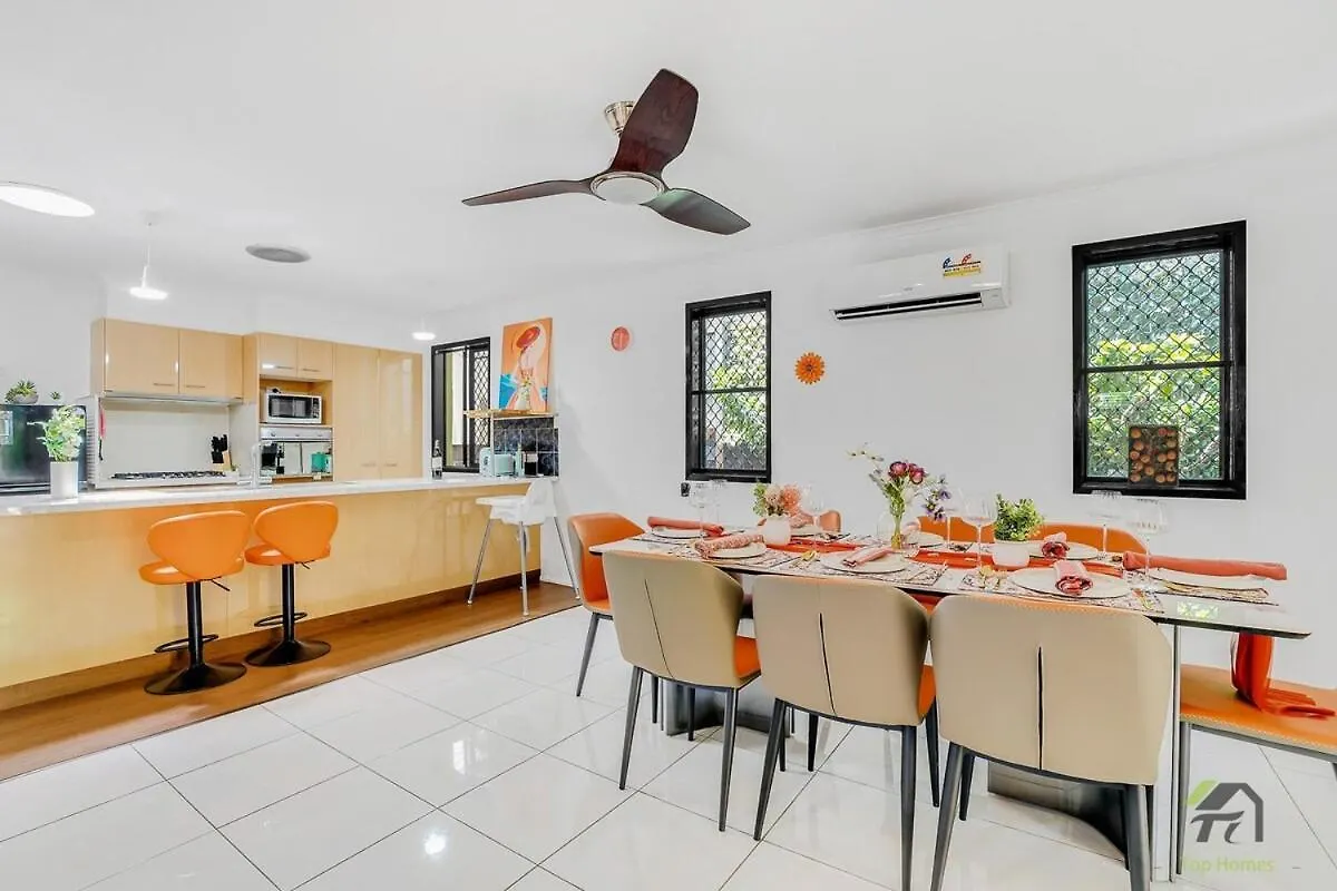 Holiday home Quiet 5 Bedrooms House Located Springfield Lake Springfield Lakes Australia